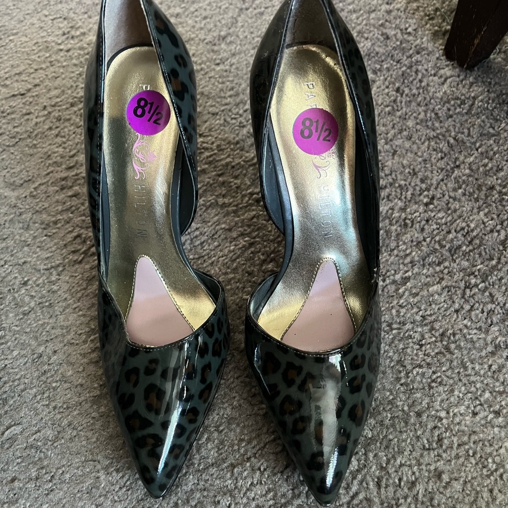 NEW Gray leopard print Heels